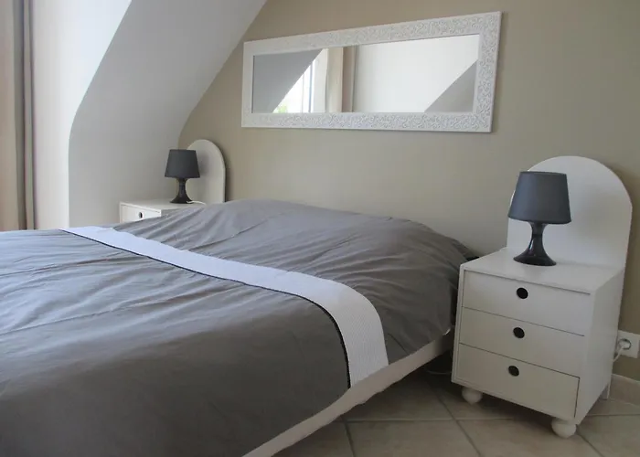 50 M De La Plage, Appartement Avec Grand Balcon