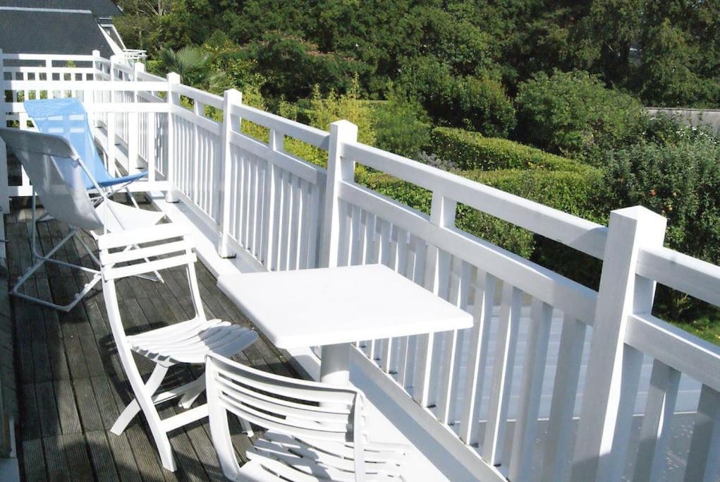 50 M De La Plage, Avec Grand Balcon Apartment