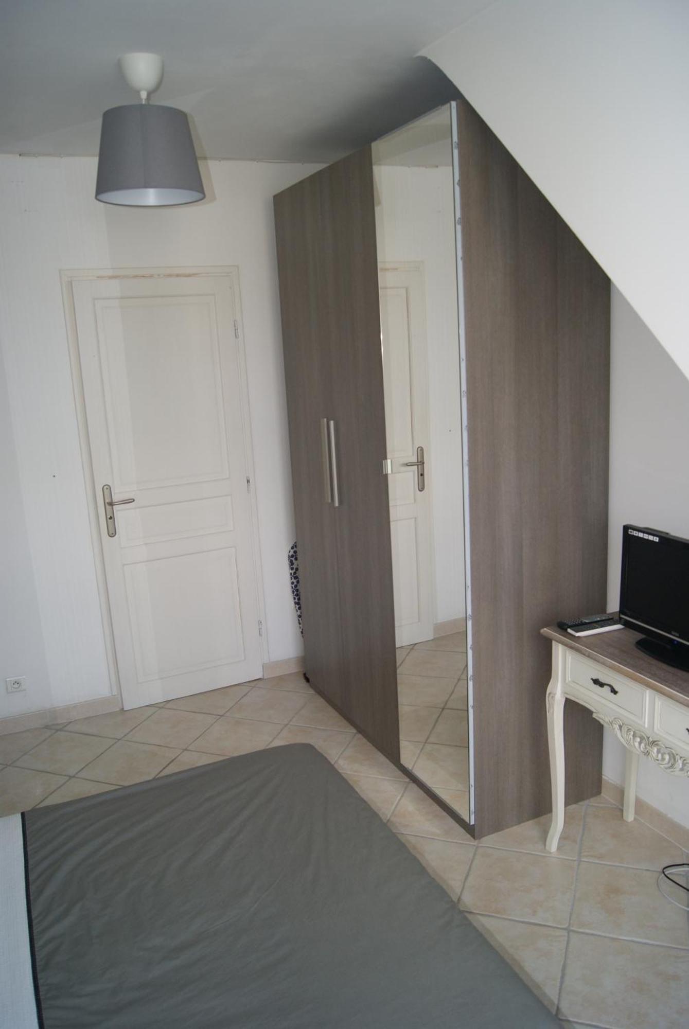 Apartment 50 M De La Plage, Avec Grand Balcon